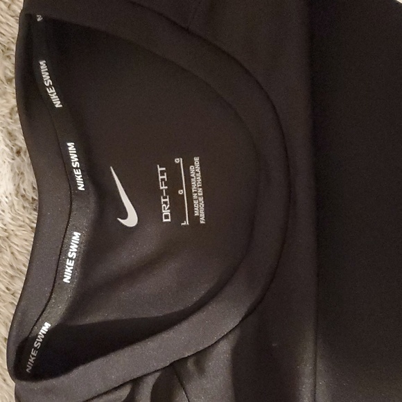 Nike dri-fit long sleeve - Picture 2 of 3